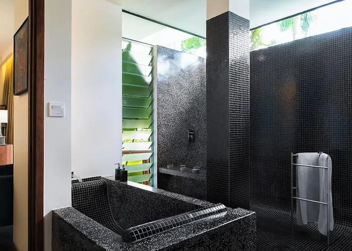 Hotel Viroth's Siem Reap